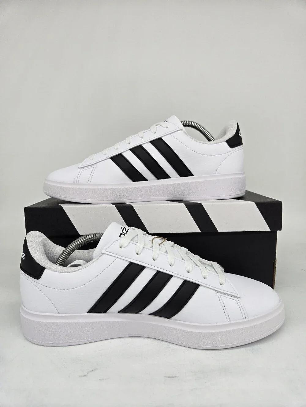 adidas Women's Grand Court 2.0 White Black Shoes Size 6.5